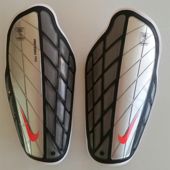 nike protegga pro